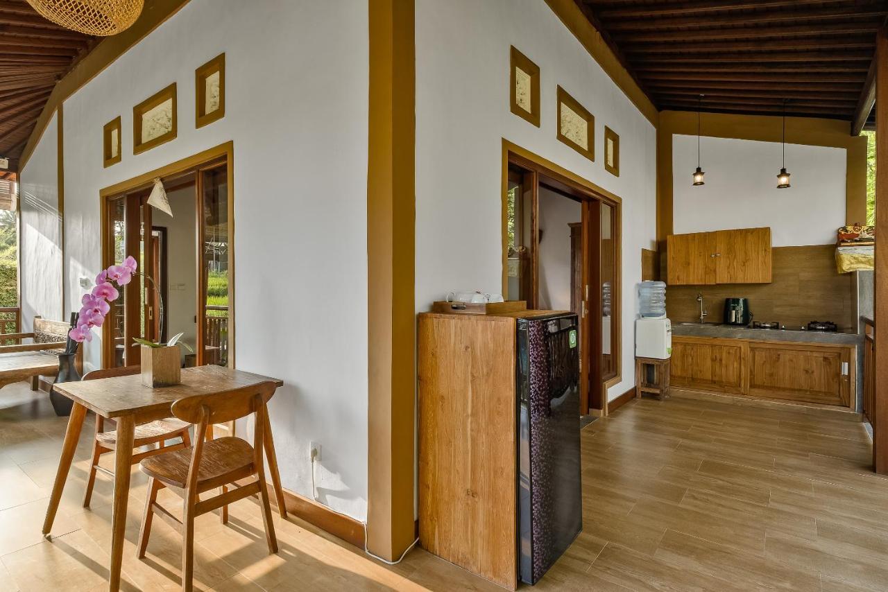 Ratni Ubud Villa Exterior photo