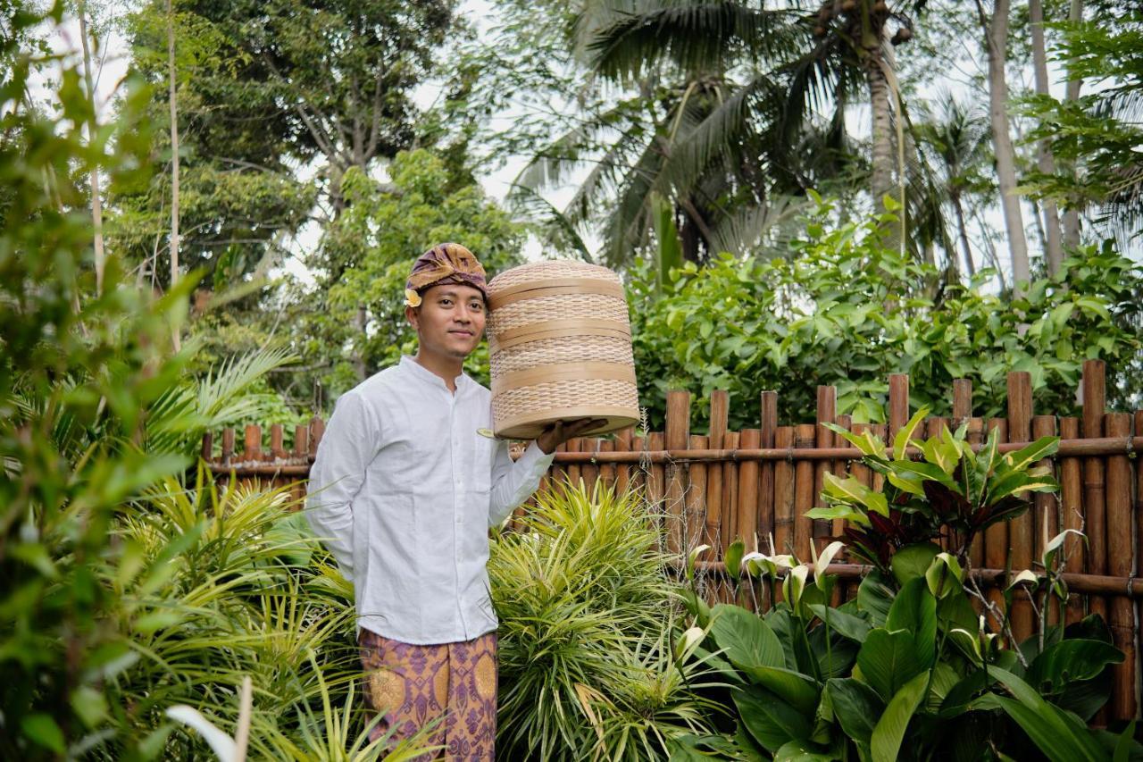 Ratni Ubud Villa Exterior photo
