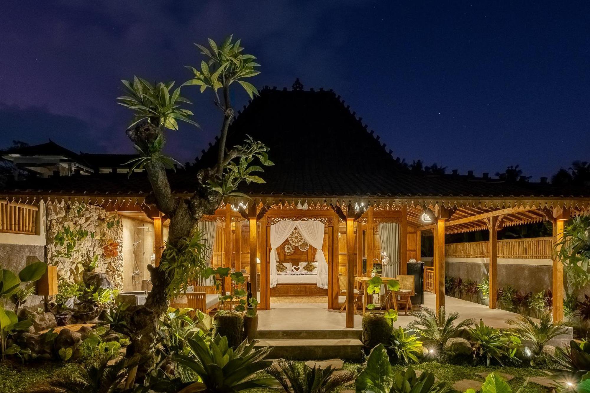 Ratni Ubud Villa Exterior photo